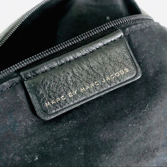 ❌SOLD❌MARC JACOBS Small Crossbody Purse - Picture 10 of 12